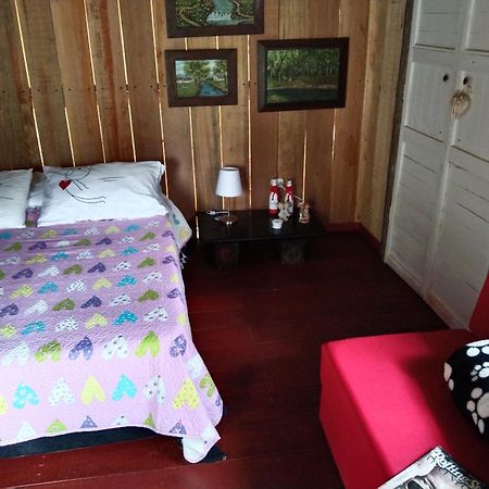 Tarragona Hostal سانتا روزا دي كابال الغرفة الصورة