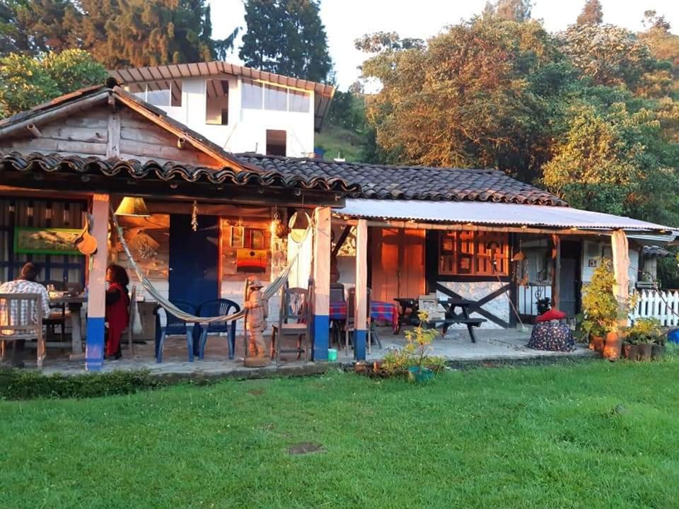 Tarragona Hostal سانتا روزا دي كابال المظهر الخارجي الصورة