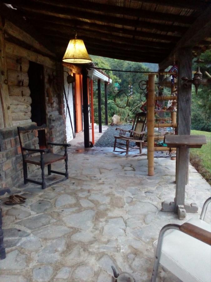Tarragona Hostal سانتا روزا دي كابال المظهر الخارجي الصورة