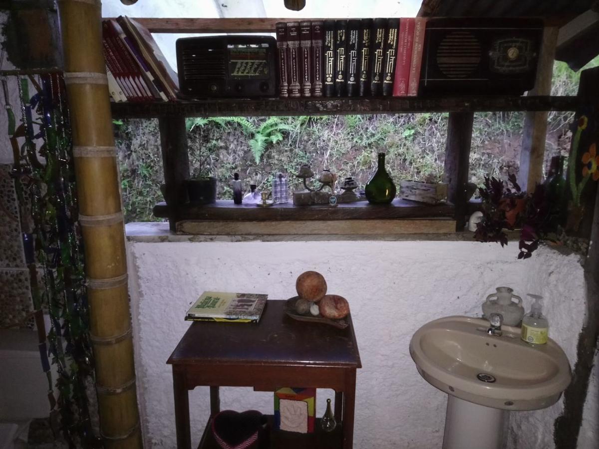 Tarragona Hostal سانتا روزا دي كابال المظهر الخارجي الصورة